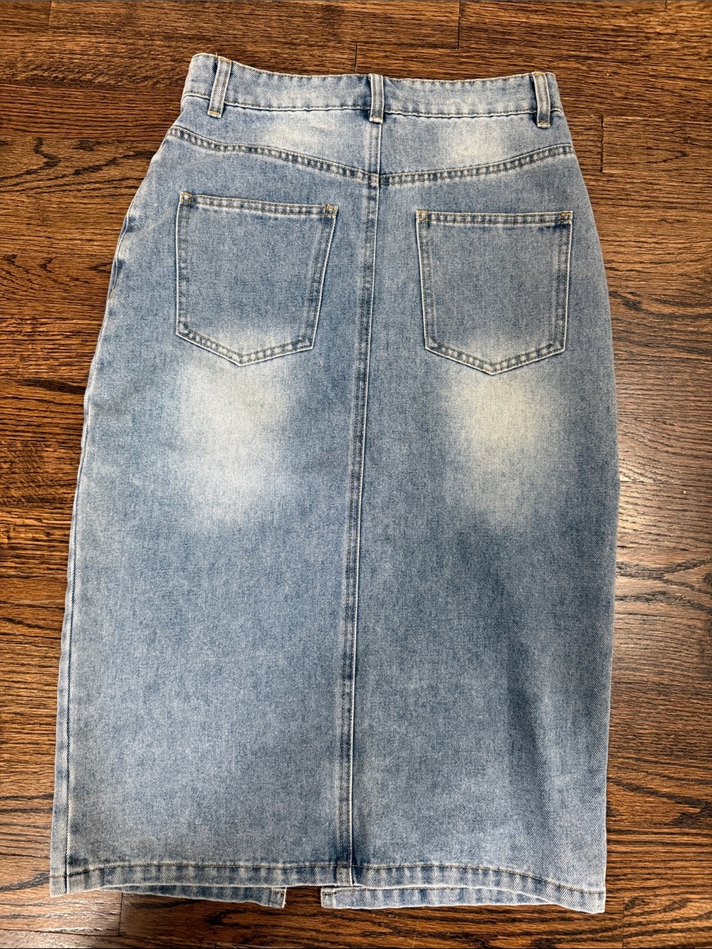Crescent Women's Light Wash Straight Leg Jeans - Picture 9 of 9